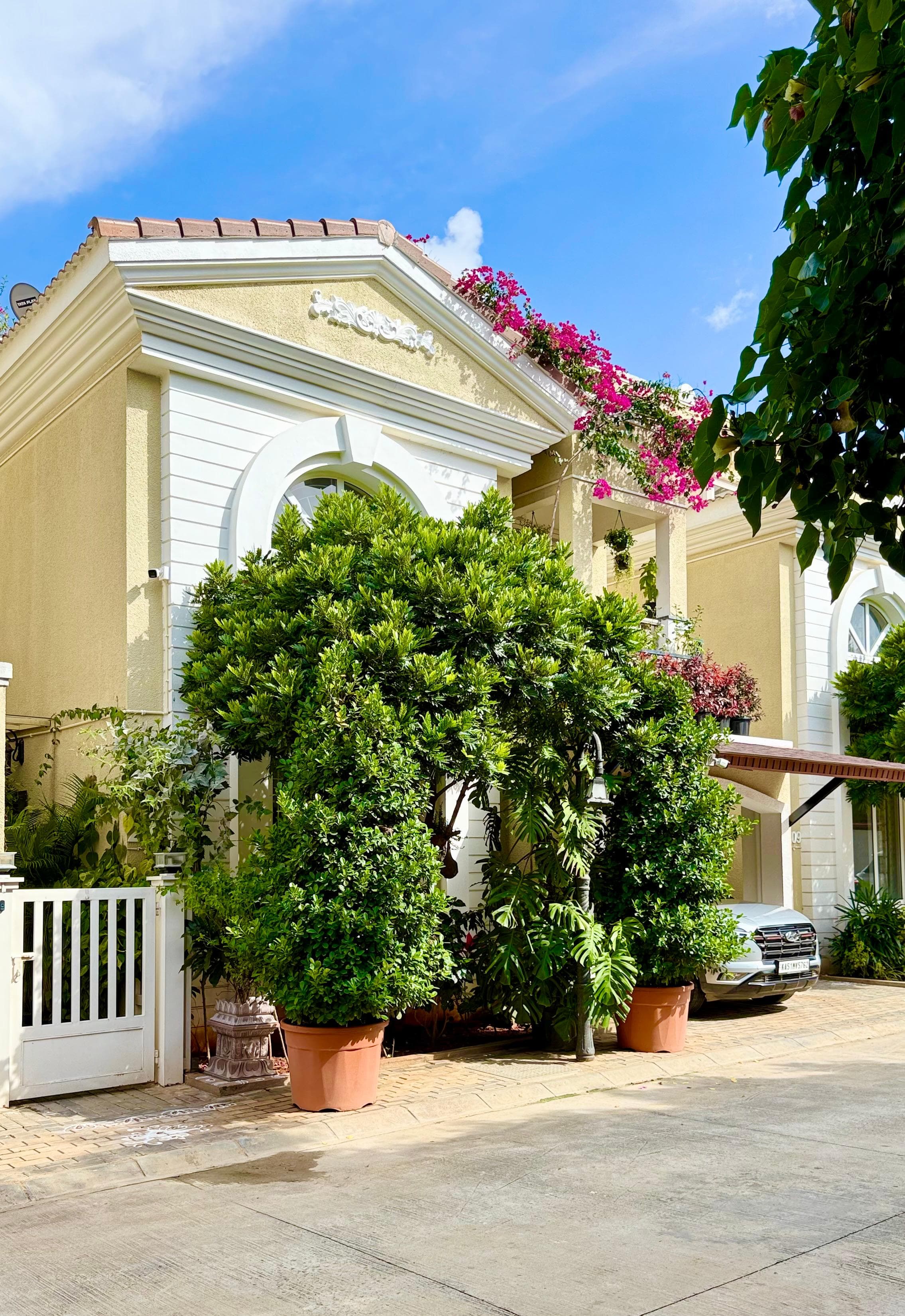 Resale Villas in JRC Palladio