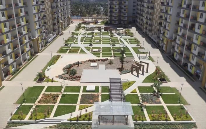 4 BHK Flats for Rent in Adarsh Palm Retreat