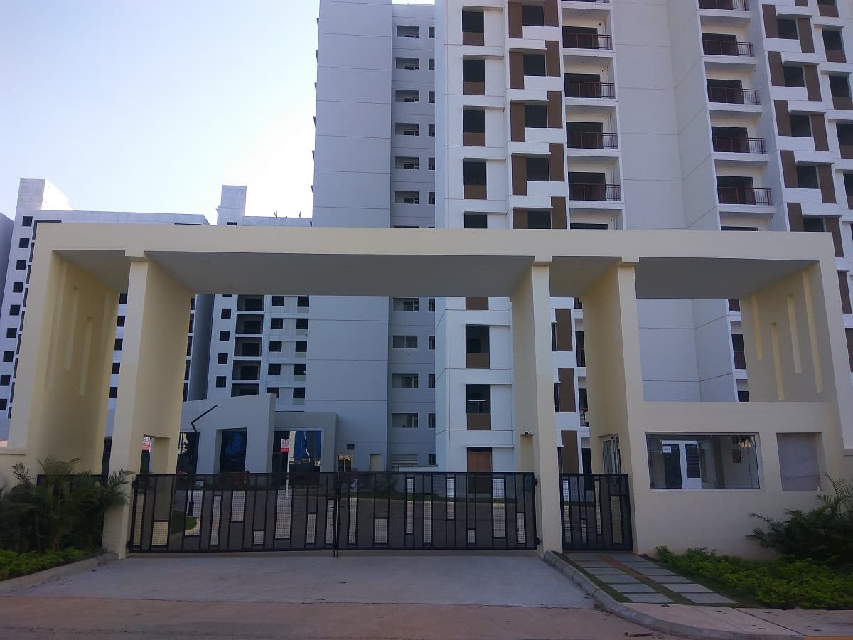 Tata Riva Gate