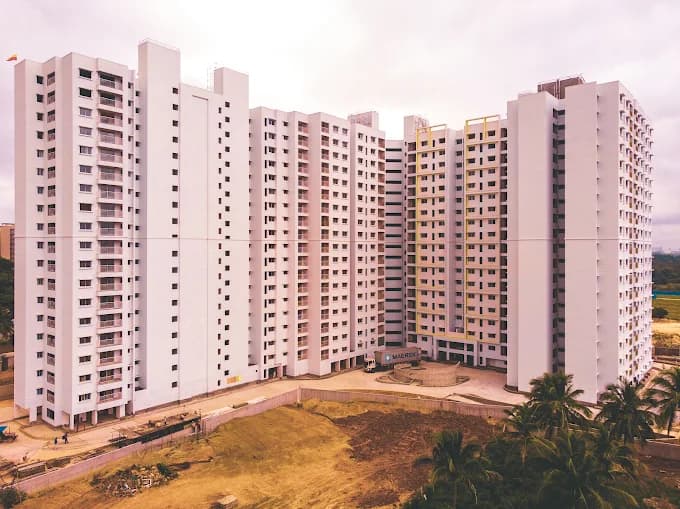 Resale Flats in Bren Champions Square